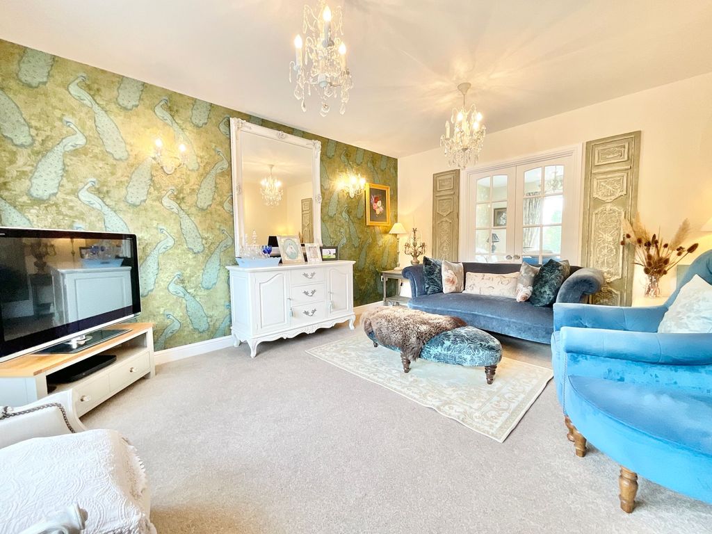 Property photo 3 of 28
