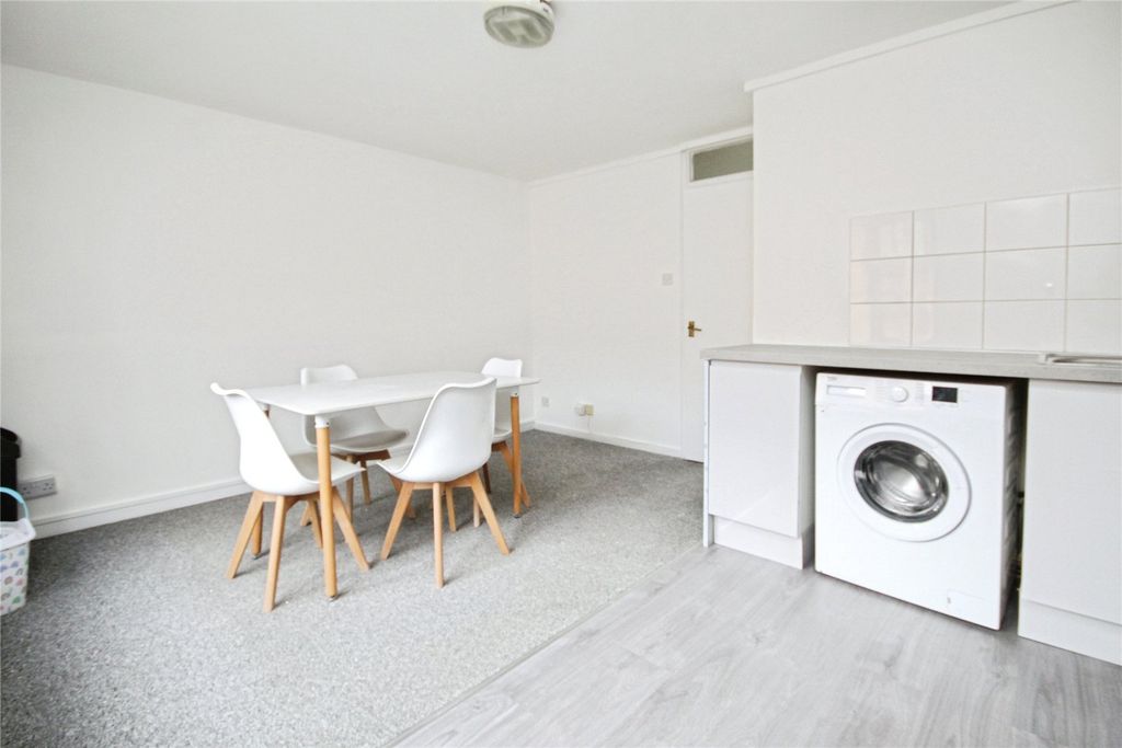 Property photo 2 of 7 Picture No. 03
