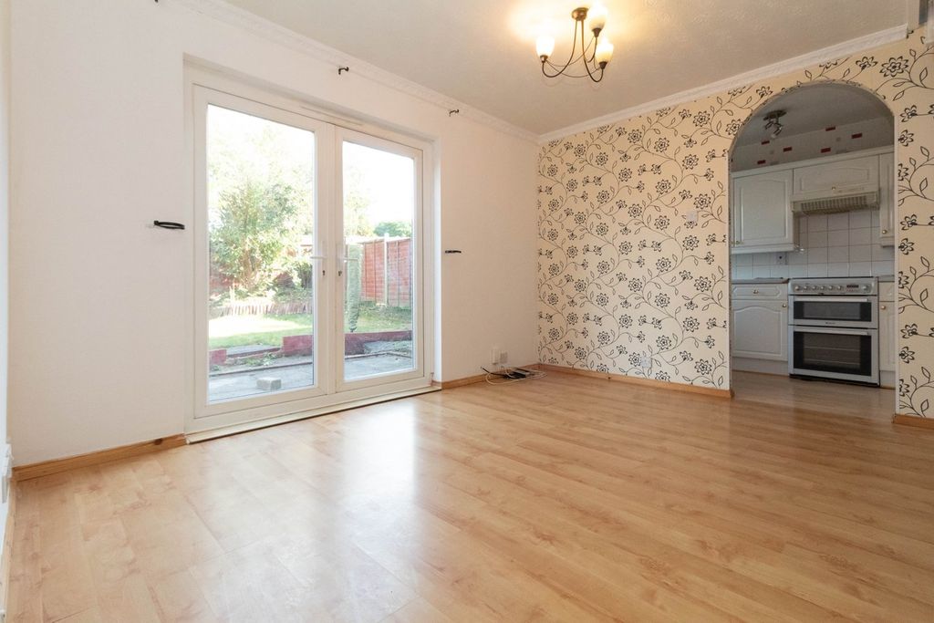 Property photo 2 of 6