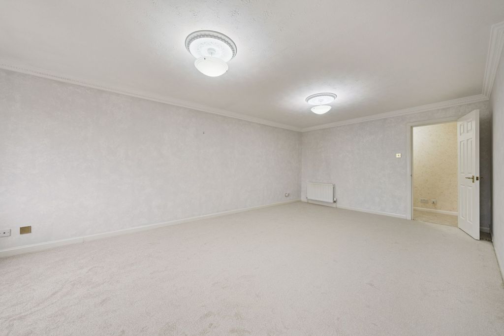 Property photo 3 of 25