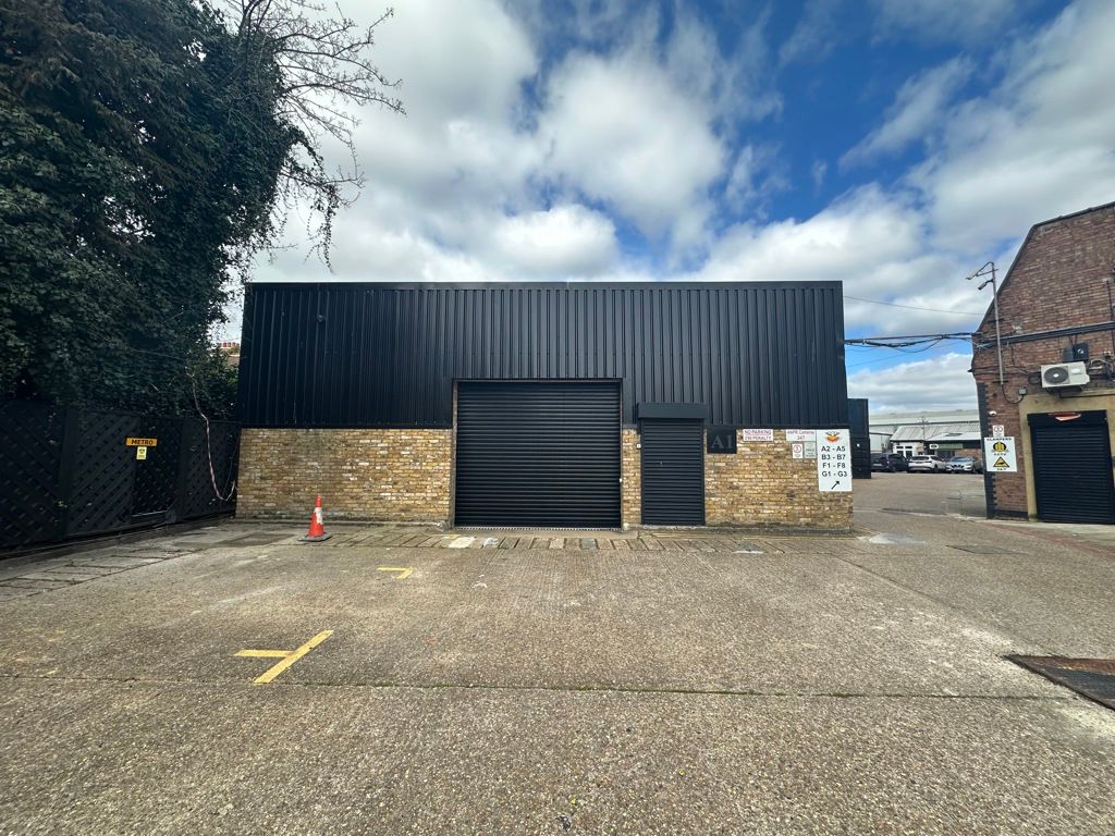 Property photo 2 of 8 Photo 21