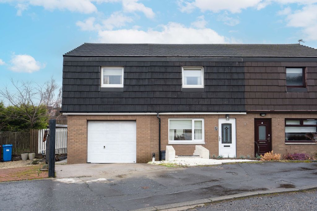 Property photo 1 of 32