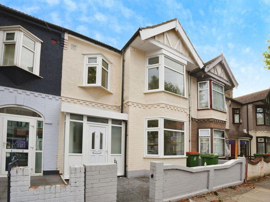 Property photo 1 of 11 Front (Exterior)