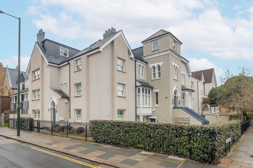 Property photo 1 of 9