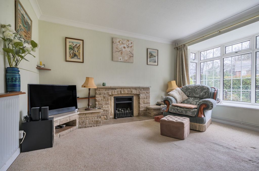 Property photo 2 of 24