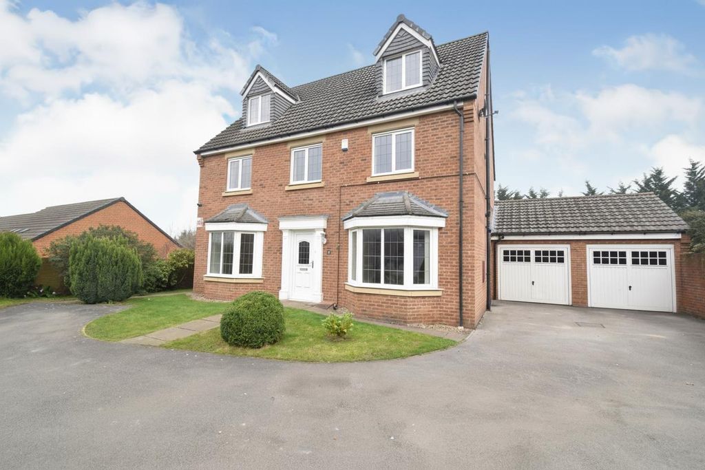 Property photo 1 of 22