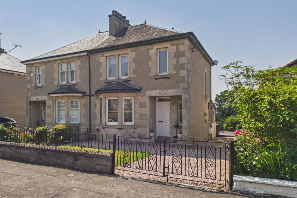 Property photo 1 of 34