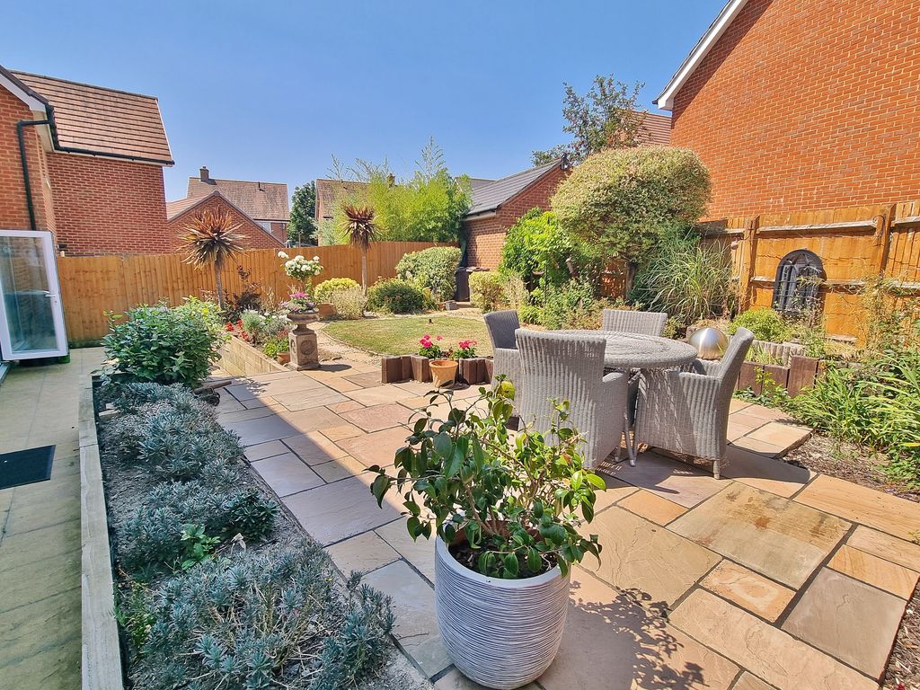 Property photo 2 of 19