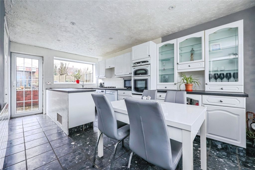 Property photo 3 of 20 Picture No. 42