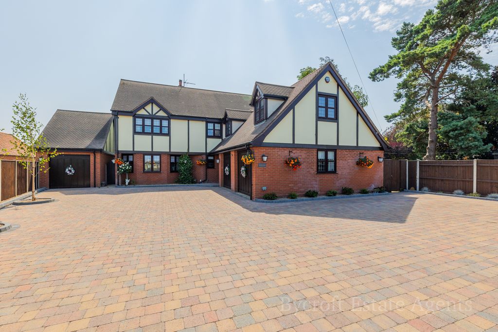Property photo 1 of 33