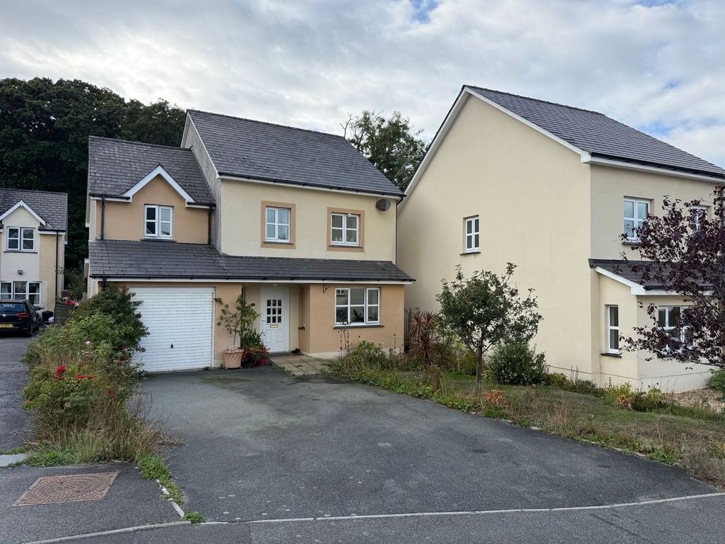Property photo 1 of 45