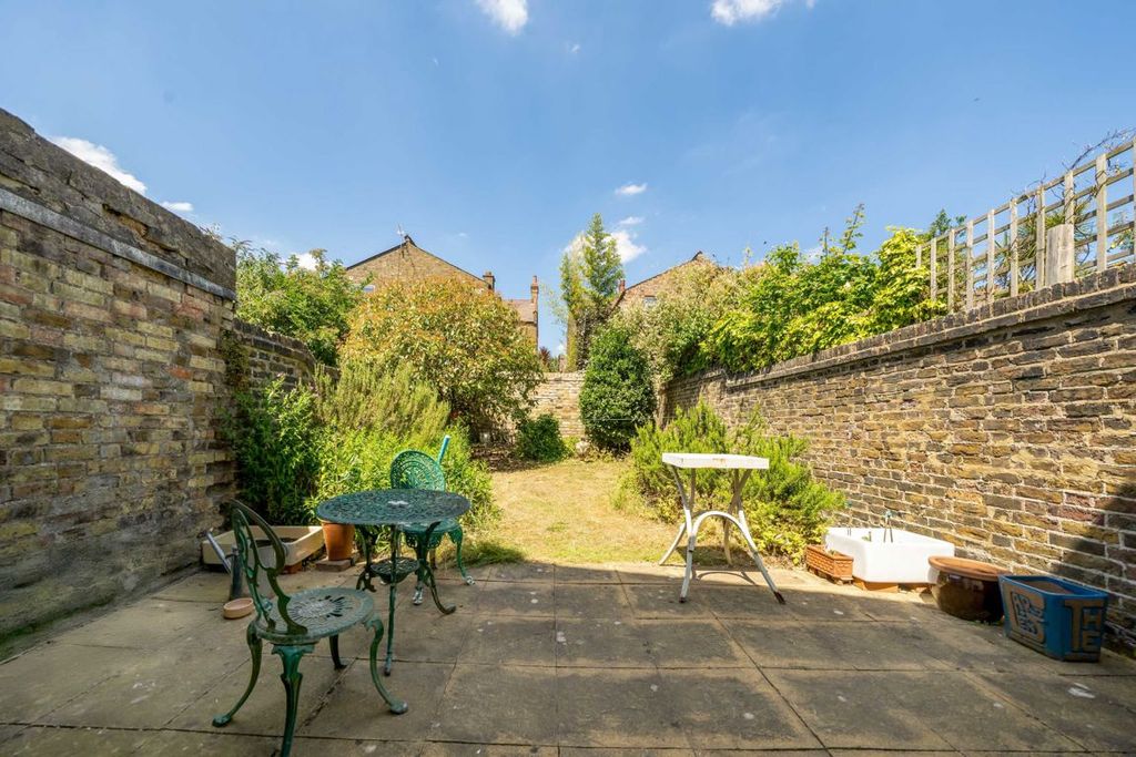 Property photo 3 of 7