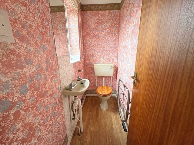 Property photo 3 of 11