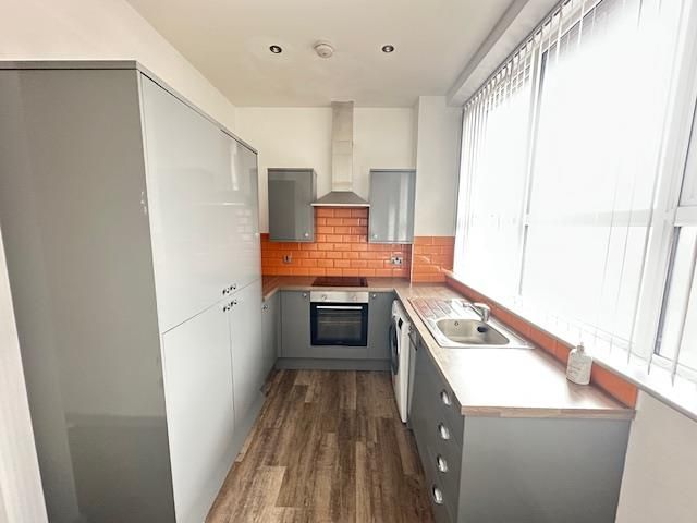 Property photo 3 of 4 Kitchen