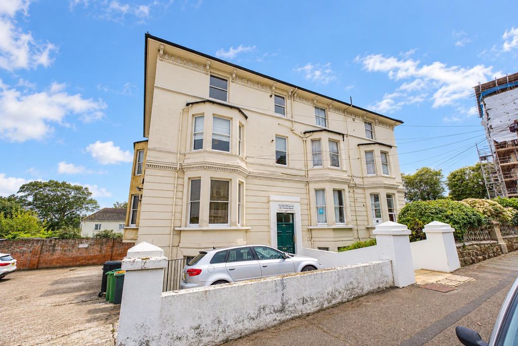 Property photo 1 of 13 7c0423Ea-A795-462d-Bb7A-2c0c8Af9A7Ad.Png