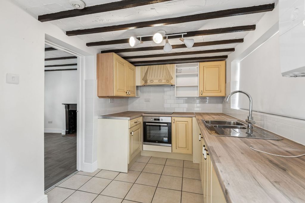 Property photo 2 of 18
