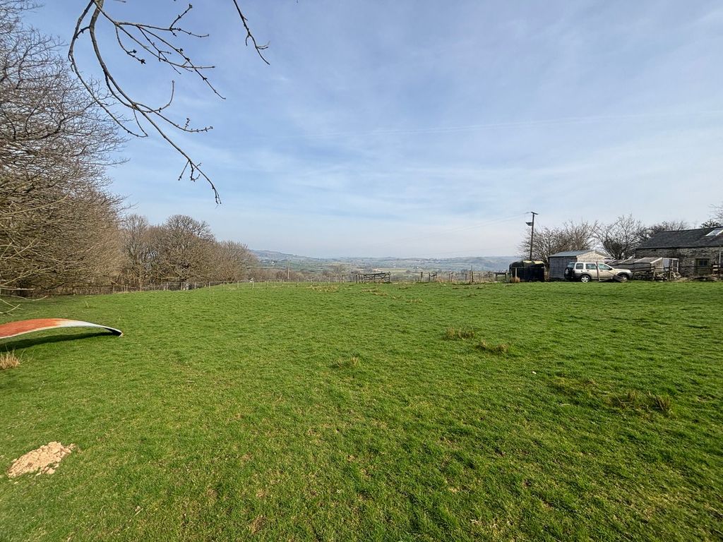 Property photo 3 of 20