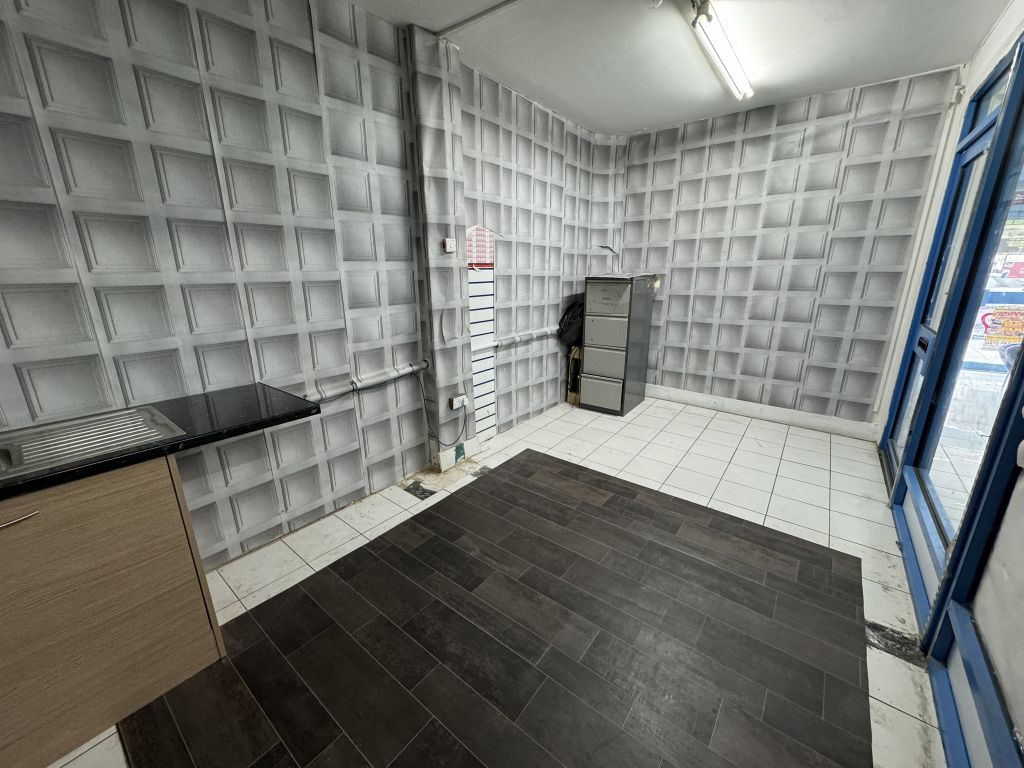 Property photo 3 of 4