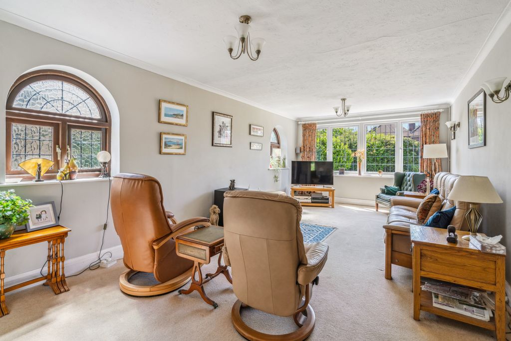 Property photo 2 of 16