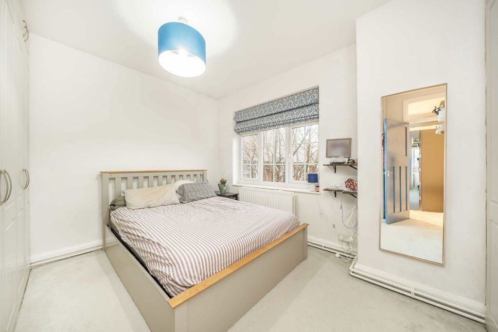 Property photo 3 of 6