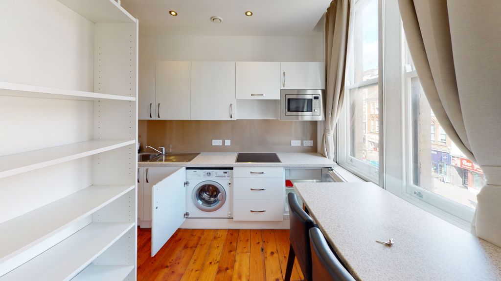 Property photo 2 of 4 Kitchen