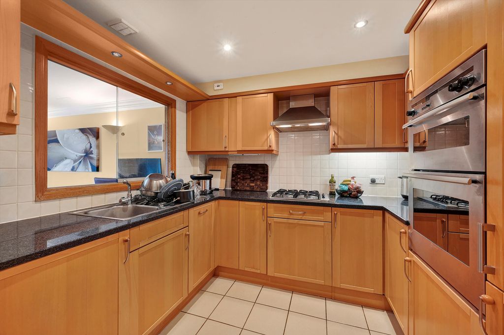 Property photo 3 of 15 Image