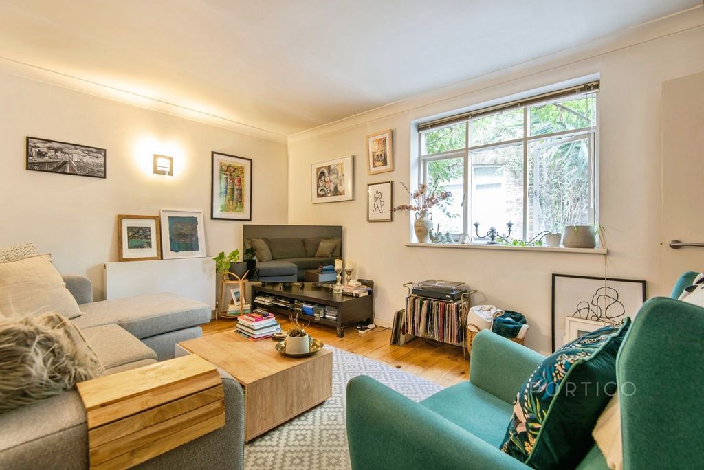 Property photo 2 of 17 Pbox-Img.Jpg
