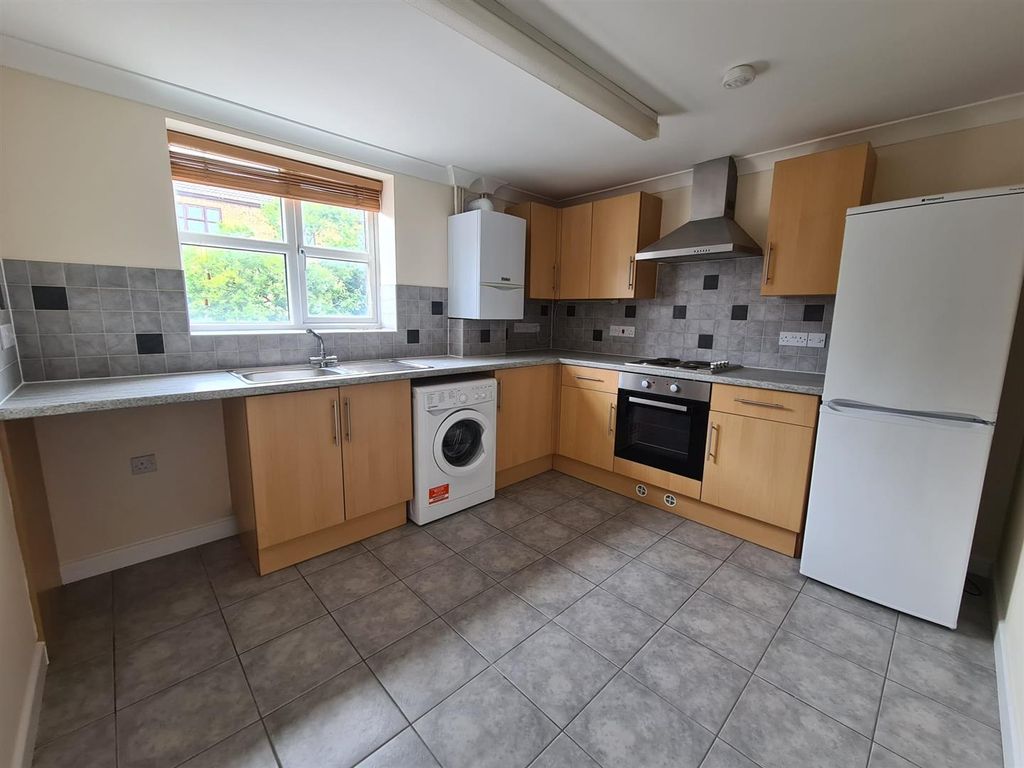 Property photo 2 of 6 8c53A799-5723-4133-B4B0-7F527c40Ab8A.Jpg