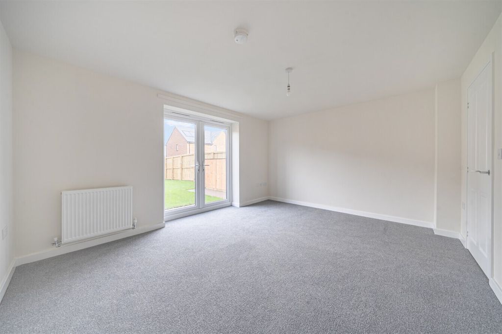 Property photo 2 of 9 Living Room