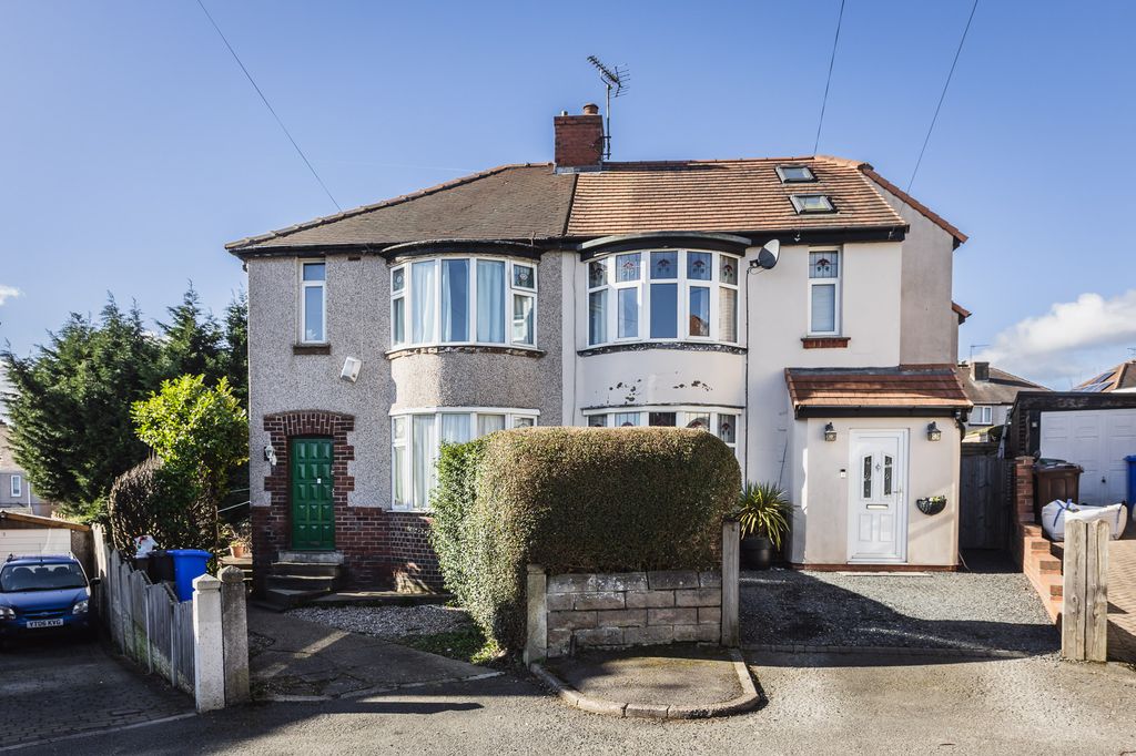 Property photo 1 of 18 External