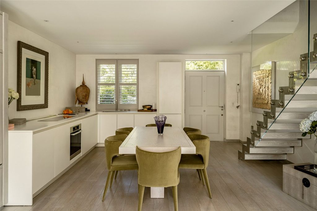 Property photo 2 of 13 Kitchen Dining