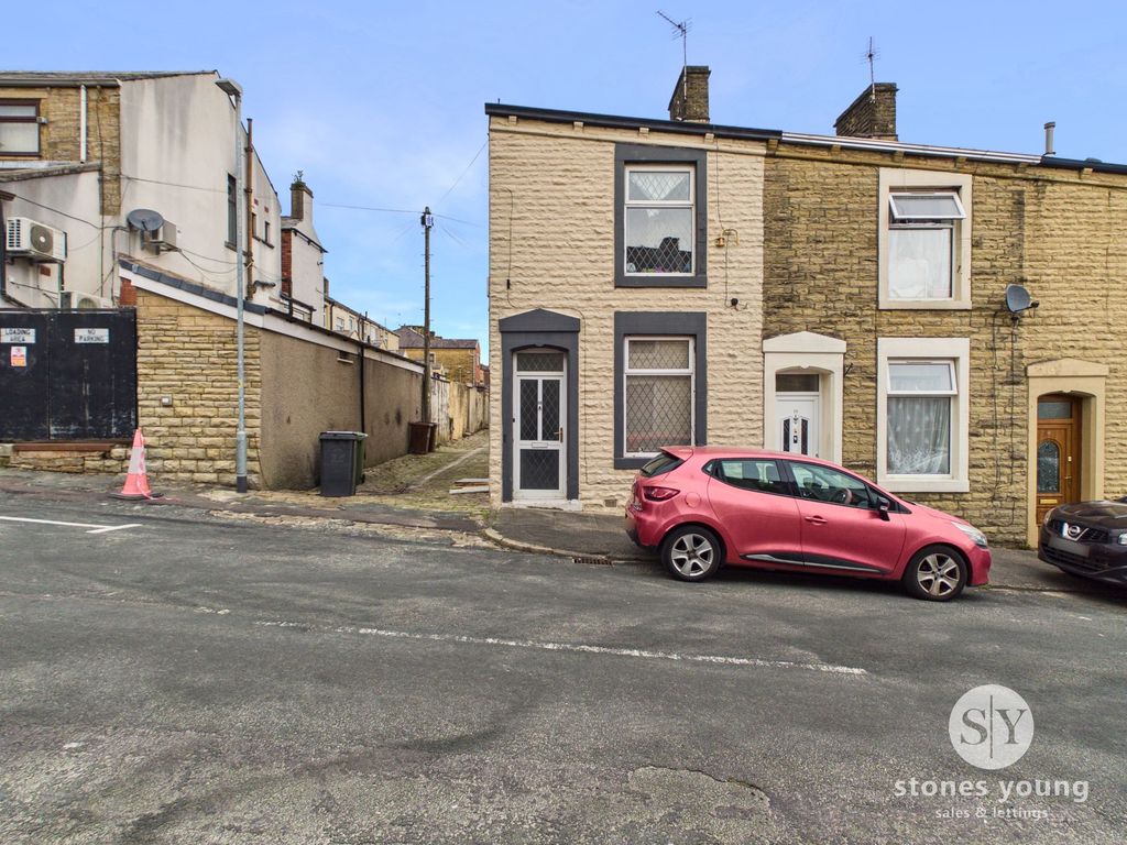 Property photo 1 of 10