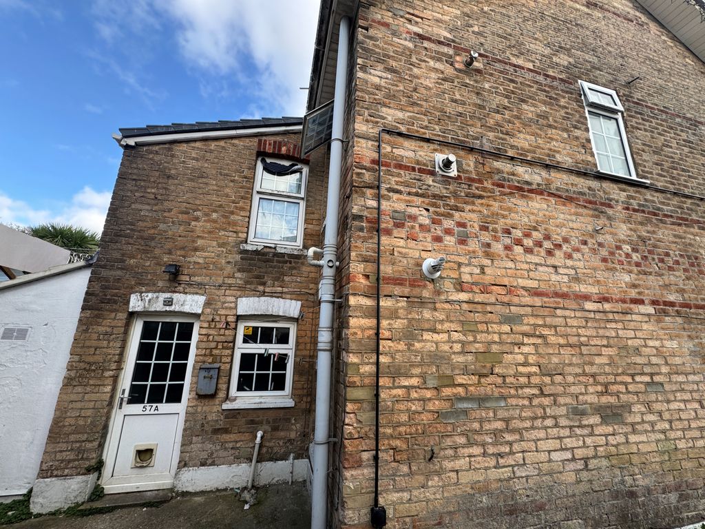 Property photo 1 of 7 1 Bed Flat To Rent Shelley Road East, Bournemouth Bh7 6Ha