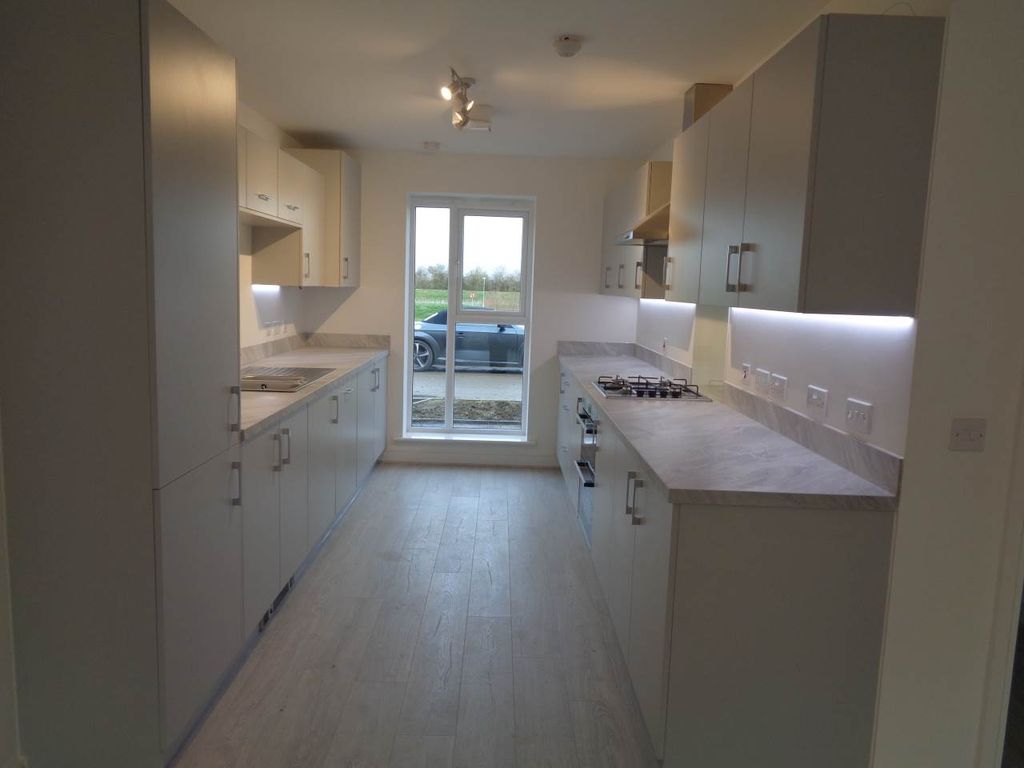 Property photo 3 of 12 Dsc00453