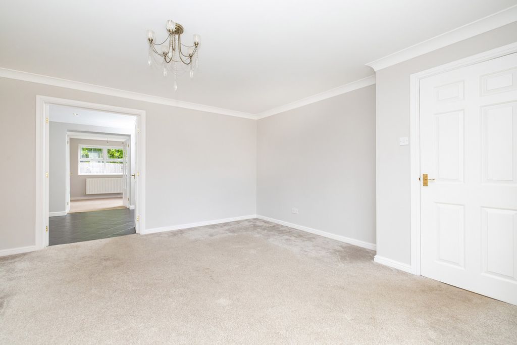 Property photo 3 of 26