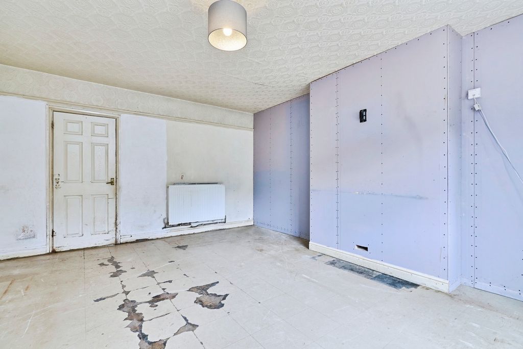 Property photo 2 of 16 Pbox-Img.Jpg
