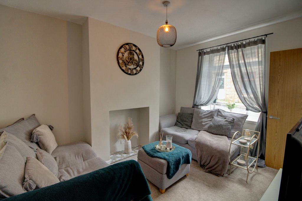 Property photo 3 of 21 3