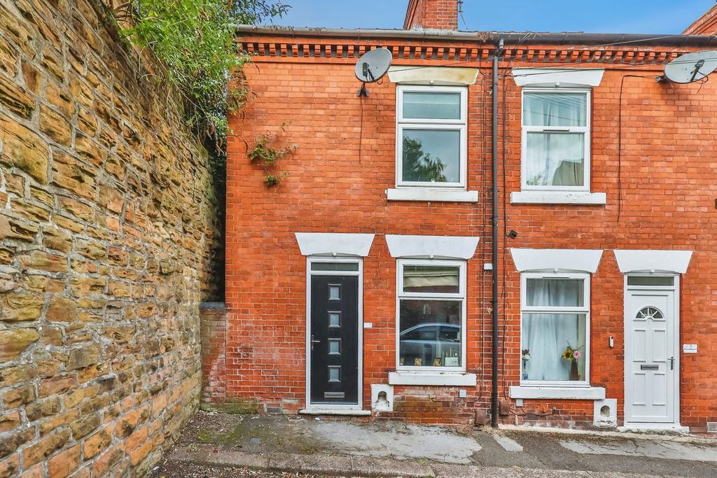 Property photo 1 of 17