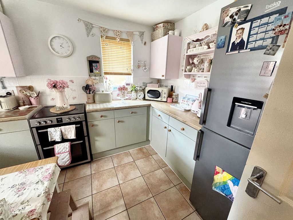 Property photo 3 of 25