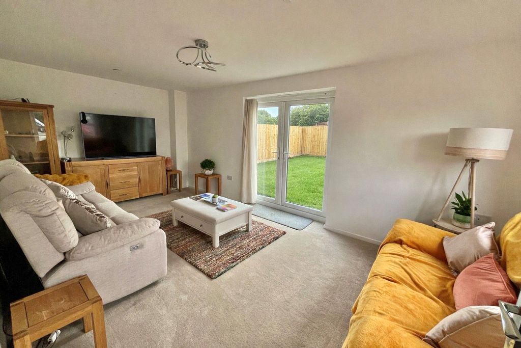 Property photo 2 of 26 Picture No. 27