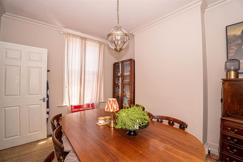 Property photo 3 of 32 Dsc06663-Hdr.Jpg