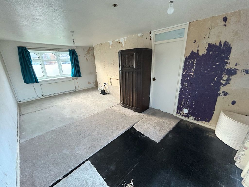 Property photo 2 of 20 Lounge/Diner