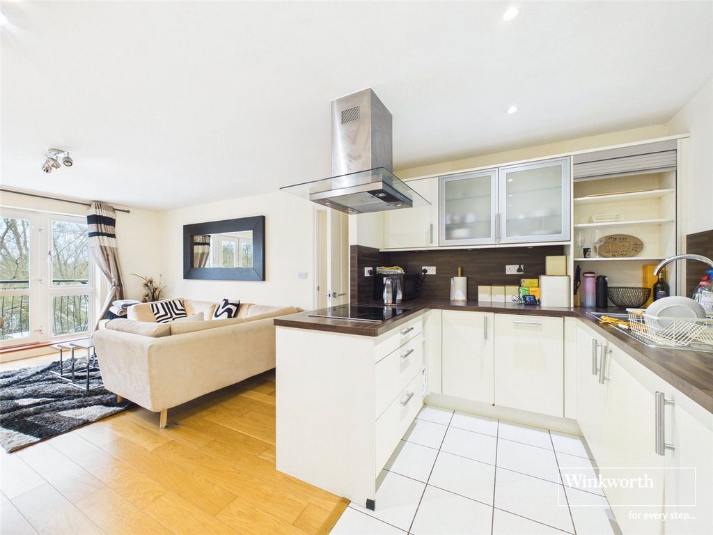 Property photo 3 of 17 Picture No. 29