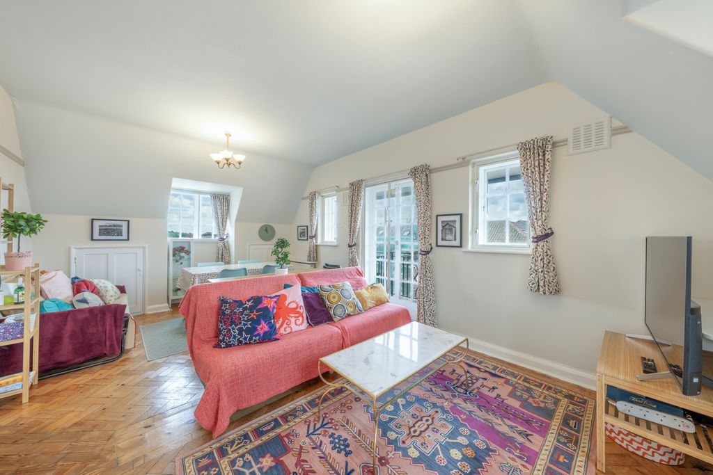 Property photo 3 of 14 Picture No. 07