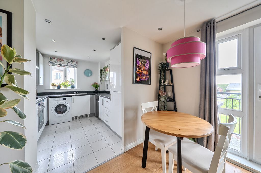 Property photo 3 of 10 1465702-15-6A0De4...
