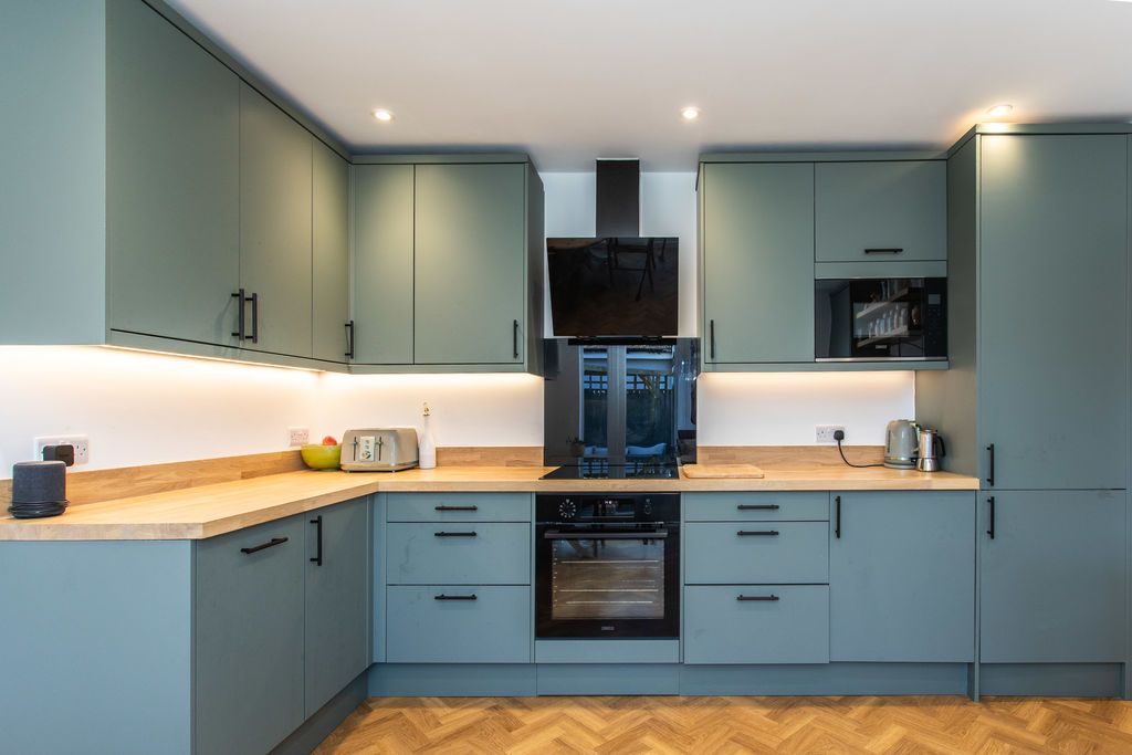 Property photo 3 of 19 Photo 13