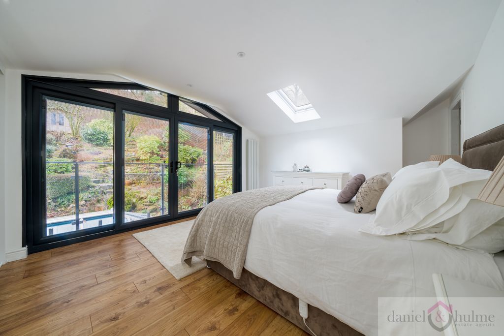 Property photo 2 of 47 Touchwood Part 2-31