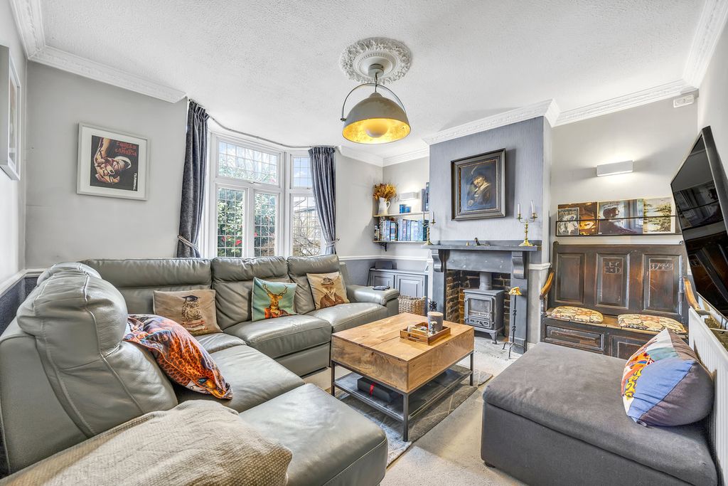 Property photo 2 of 16