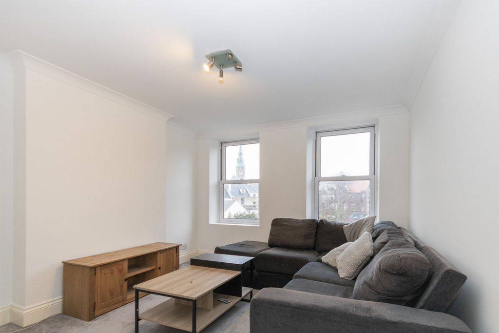 Property photo 2 of 14 Picture No. 01