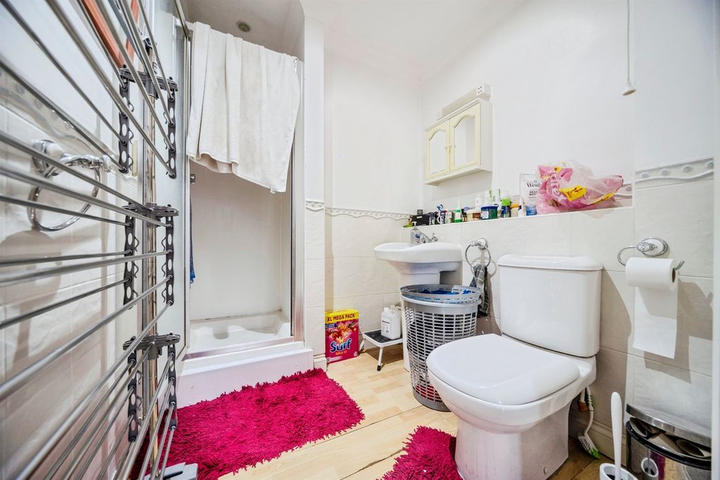 Additional image 18 of 3 bed flat for saleNorth Row, Milton Keynes MK9